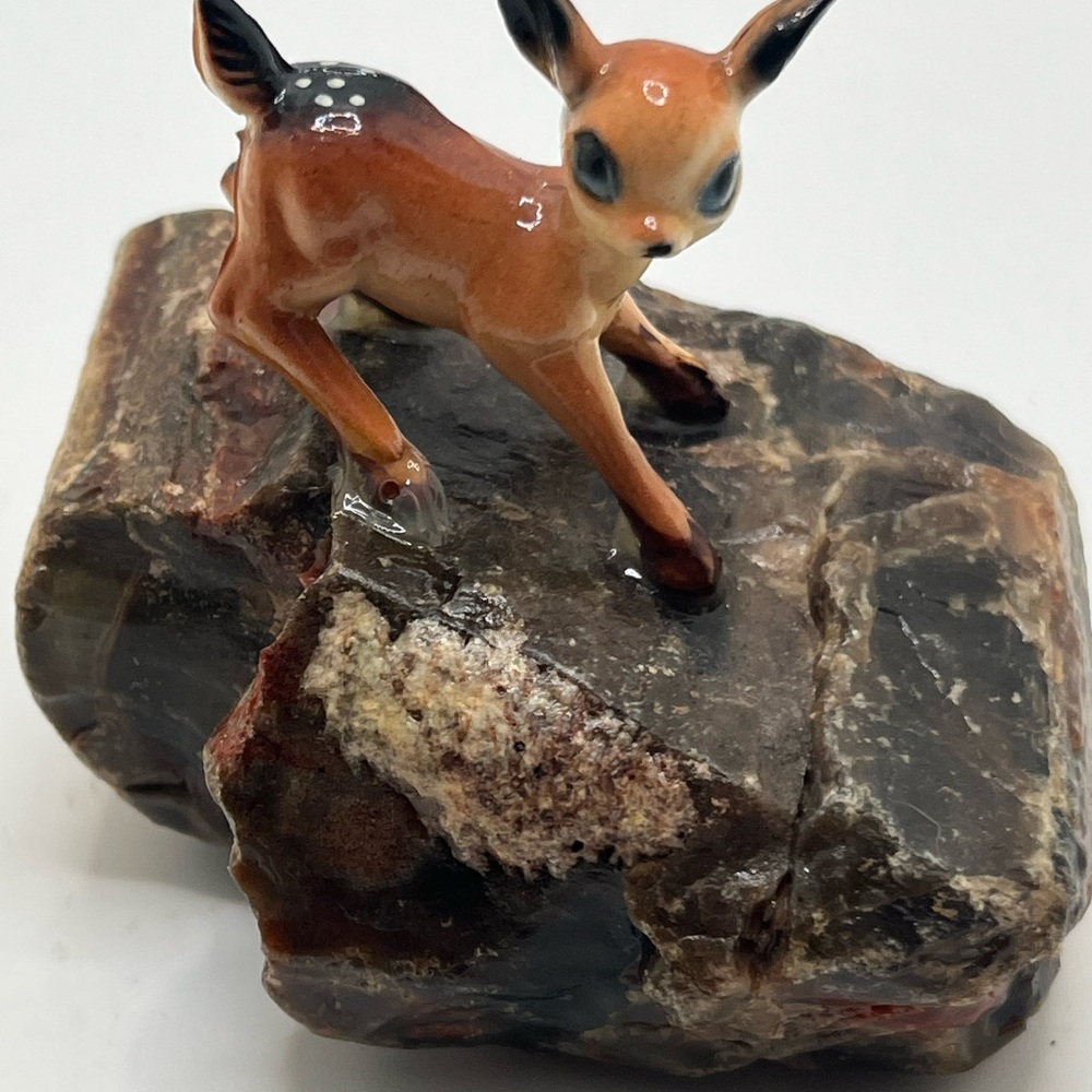 Fawn figure on petrified wood, vtg travel souvenir AZ